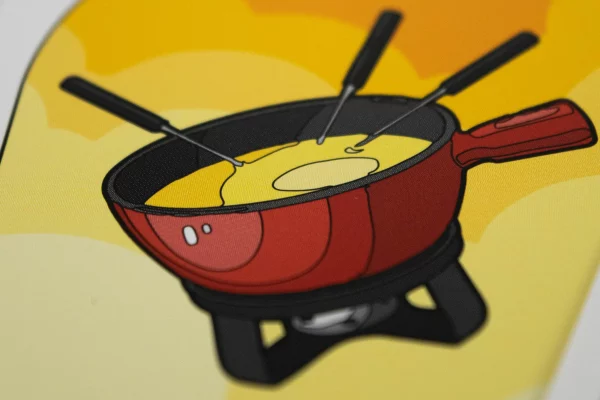 Carte Nutrino montrant du fromage fondu pour fondue, délicieux et riche en protéines